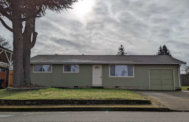 Beautiful 3-Bedroom, 2-Bath Home With Large Patio and Updated Kitchen! - 1481 West Fairview Drive, Lane County, OR 97477