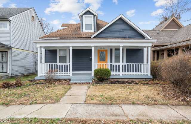 2224 N Kenwood Avenue photos photos