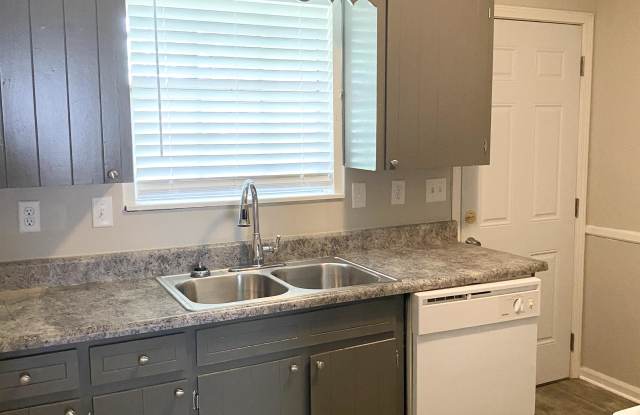 2044 High School Road, Hueytown, AL. 35023 - D photos photos 2044 High School Road, Hueytown, AL. 35023 - D photos photos