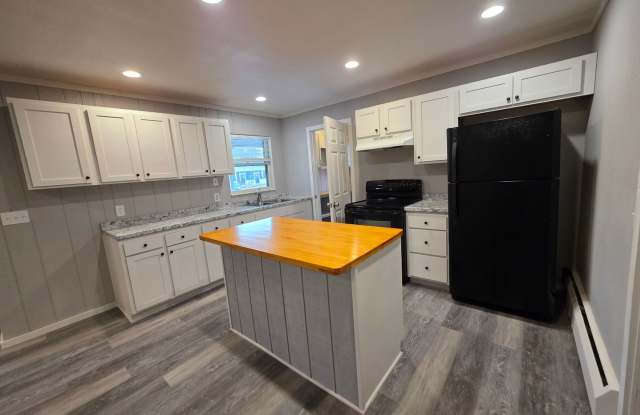 1353 W. Grand Ave photos photos