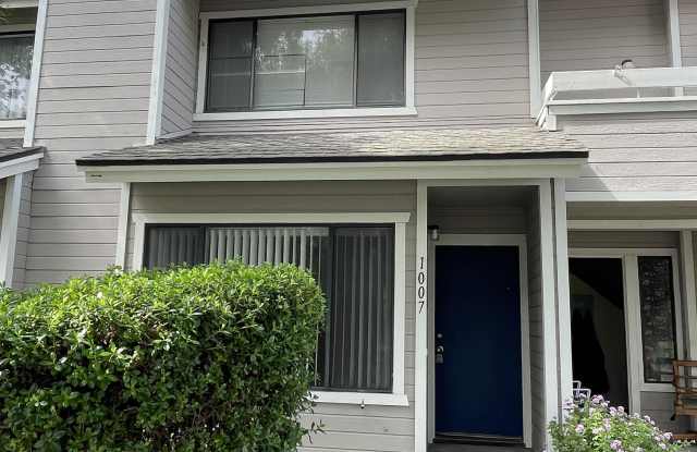 1007 W Walnut Ave photos photos