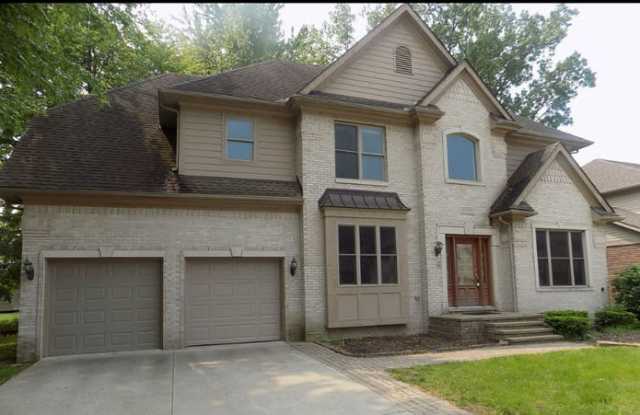 13556 Woodland Court - 13556 Woodland Court, Sterling Heights, MI 48313