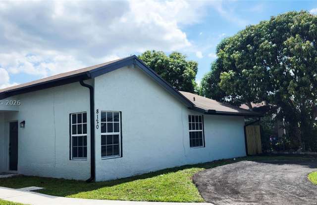 8120 SW 4th Ct Gallery 2