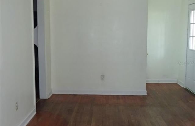 1209 NE 14TH Street Gallery 3