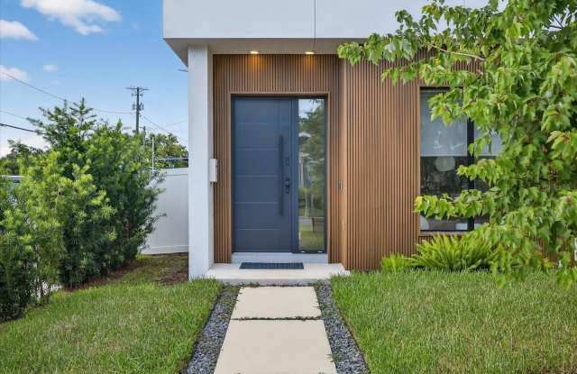 423 W AMELIA AVENUE photos photos