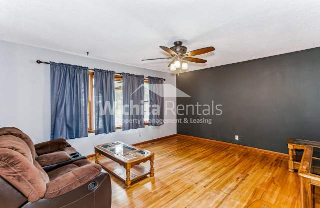 4 bedroom home in the Westlink Subdivision Gallery 3