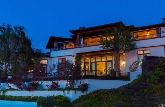 511 Pacific Avenue - 511 Pacific Ave, Manhattan Beach, CA 90266