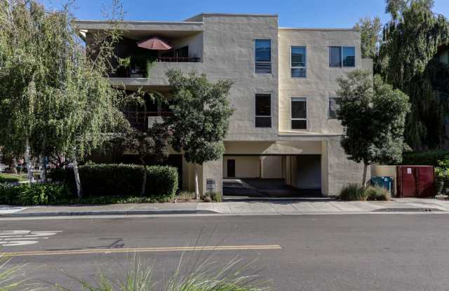 1 Bed / 1 Bath Palo Alto condo near Stanford University and shops/restaurants of California Ave. YouTube Tour! Gallery 2