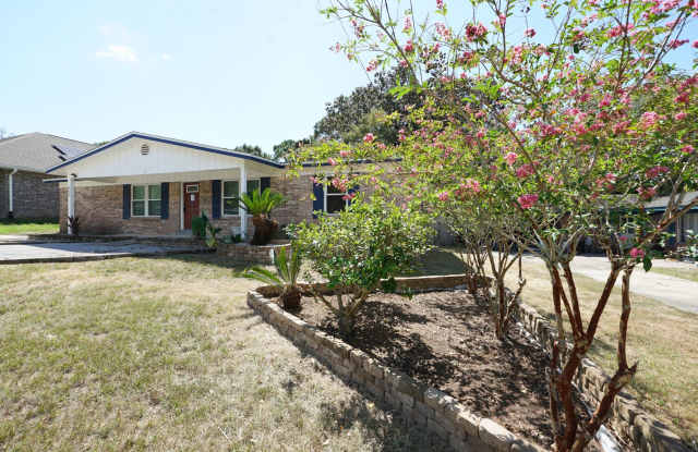 4 Bedroom Home in Valparaiso- Near Eglin AFB photos photos