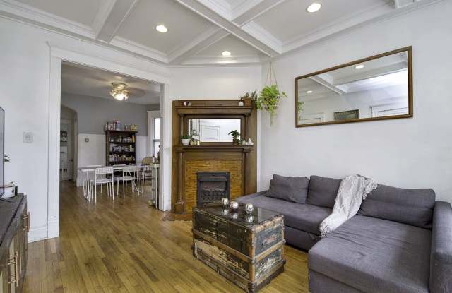 1308 West Byron Street #2 Gallery 3