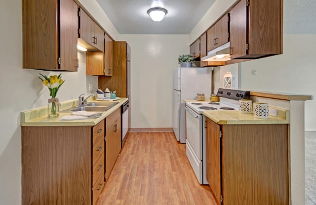 Rancho Tudor photos photos