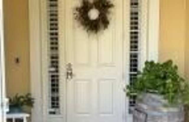 6095 NW HELMSDALE Way Gallery 2