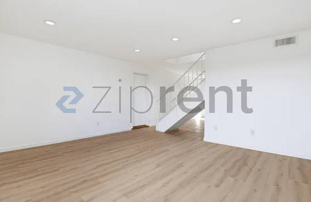 7692 Stalmer St Gallery 3