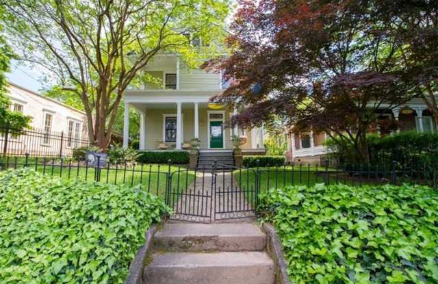 319 Saint Paul Avenue SE Gallery 2