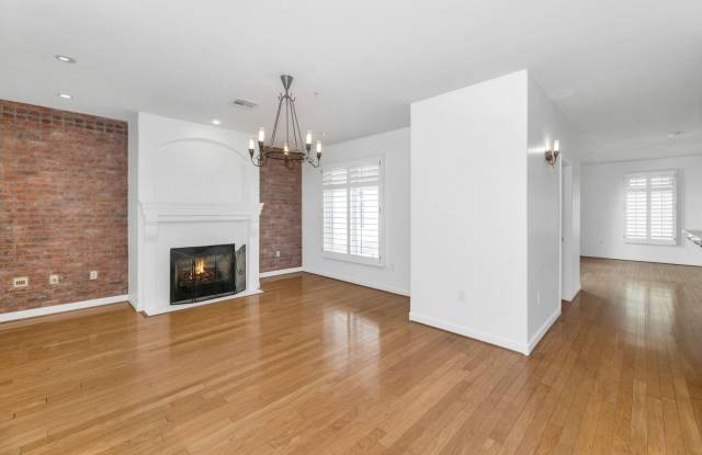 229 W. Portland St, Phoenix, AZ 85003 - 229 West Portland Street, Phoenix, AZ 85003