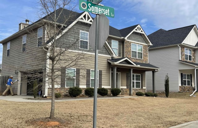 296 Cliffhaven Circle - 296 Cliffhaven Cir, Newnan, GA 30263