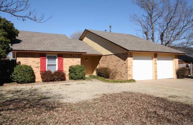 Charming Home In Edmond Schools photos photos