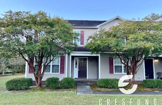 Spacious 3 Bed 2.5 Bath Townhouse - AVAILABLE FOR MOVE IN NOW! photos photos