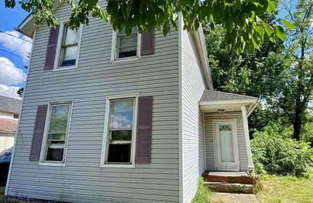 Section 8 Accepted! Spacious newly renovated 3-bedroom home photos photos