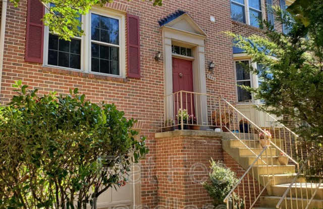 8448 Millwood Dr - 8448 Millwood Drive, West Springfield, VA 22152