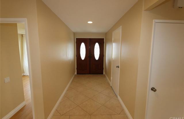 22242 Platino Gallery 3