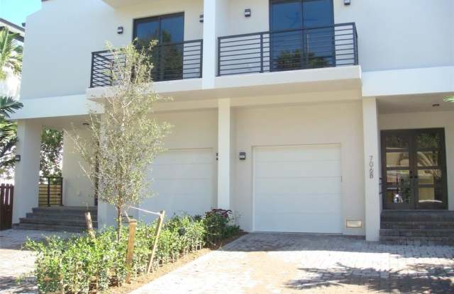 706 SW 9 Te photos photos