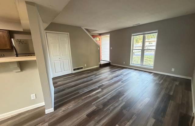 2BR/1.5BA unit - close to Amenities - Beulah, Warner, Rock Bridge schools Gallery 2