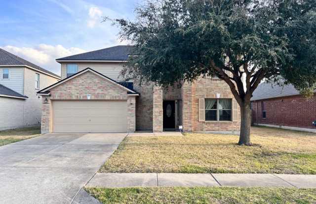 NorthPark / Taylor, TX / 4 bedrooms / Approx 2932 sq. ft. / Refrigerator / Washer & Dryer / New Carpet & Paint photos photos
