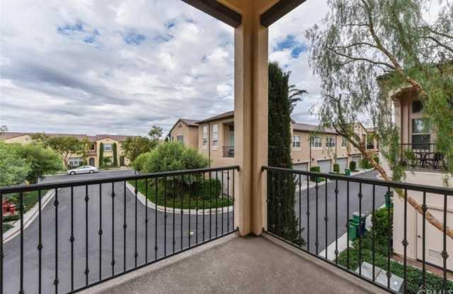 207 Kempton Gallery 4