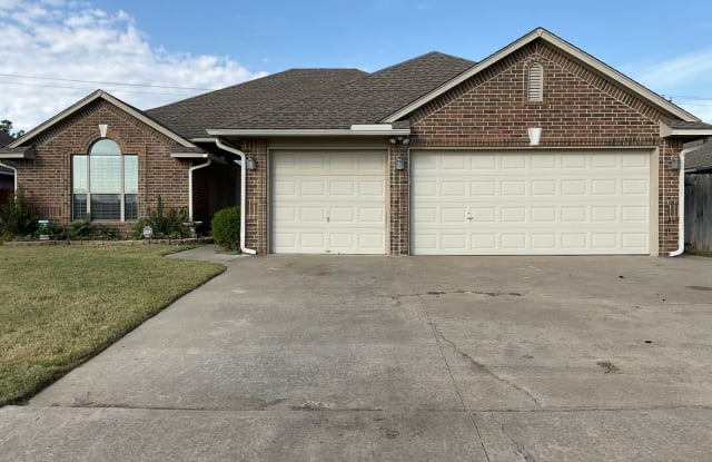 221 Brack Pl - 221 Brack Place, Midwest City, OK 73130