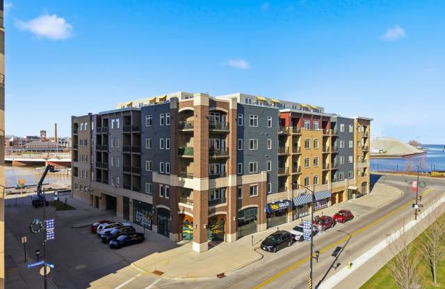 City Deck Landing Gallery 1