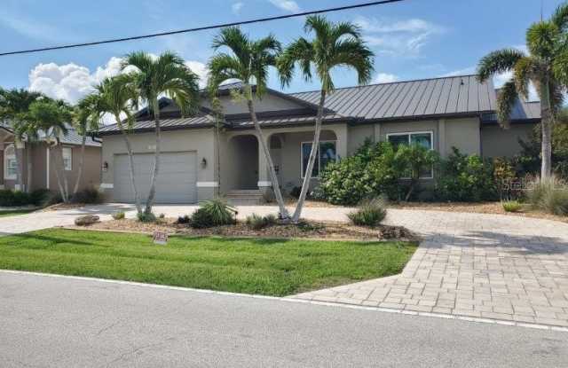 2100 AQUI ESTA DRIVE - 2100 Aqui Esta Drive, Punta Gorda, FL 33950