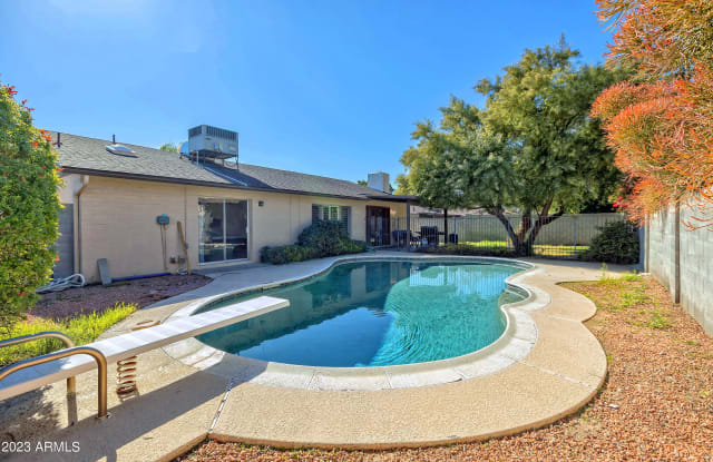 5226 W Shangri La Road - 5226 West Shangri-la Road, Glendale, AZ 85304 5226 W Shangri La Road - 5226 West Shangri-la Road, Glendale, AZ 85304