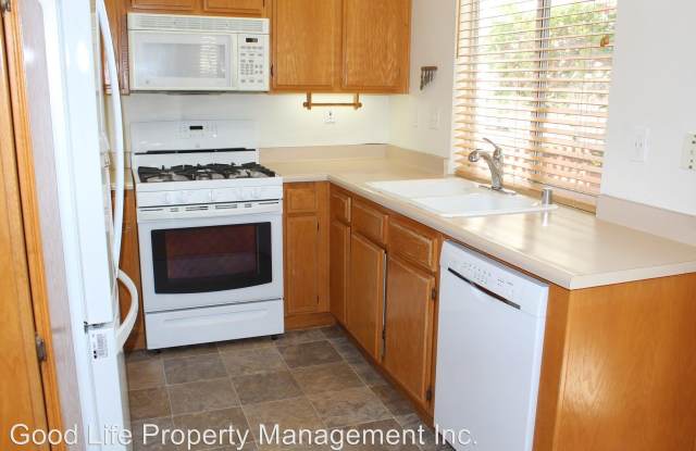 8281 Gold Coast Dr Unit 5 Gallery 4