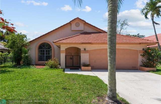 4186 NW 6th St - 4186 Northwest 6th Street, Deerfield Beach, FL 33442