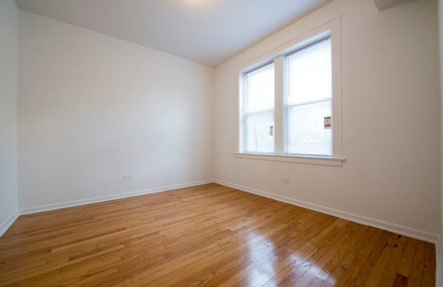 4714-20 S Michigan Gallery 2