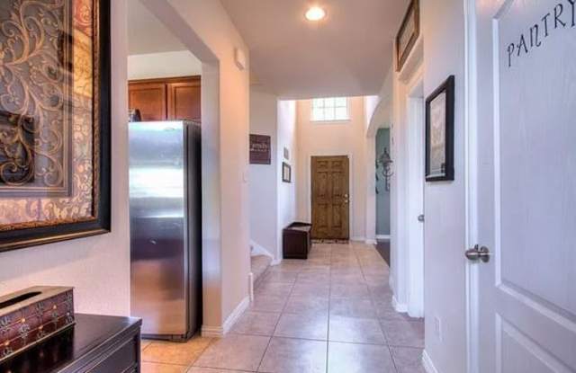 1460 Clary Sage Loop Gallery 4
