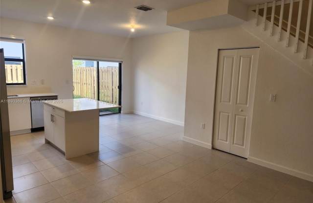 12867 SW 232nd Ln Gallery 2