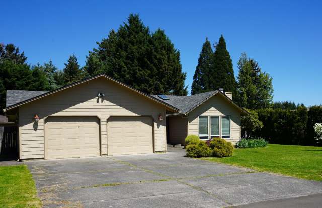 Beautiful 3 Bedroom Ranch in Green Meadows For Rent - 8506 NE 71st St. photos photos