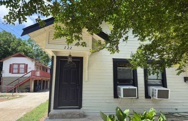 Property For Rent at 222 Lowell St, San Antonio TX 78210 photos photos