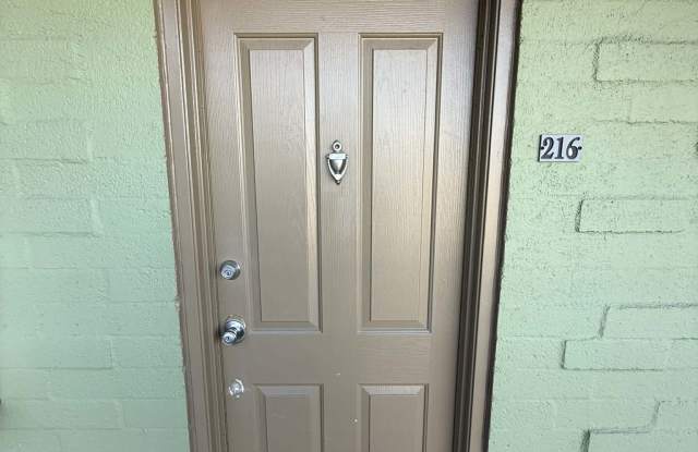 931 N Euclid Ave #216 photos photos 931 N Euclid Ave #216 photos photos