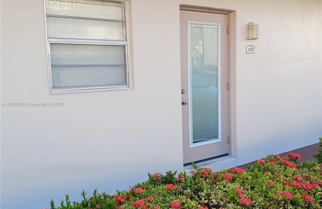 5181 W Oakland Park Blvd photos photos