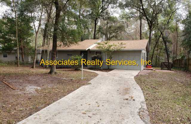 Renovated 2 bedroom with Office home in Springtree! - 4023 Northwest 30th Terrace, Gainesville, FL 32605