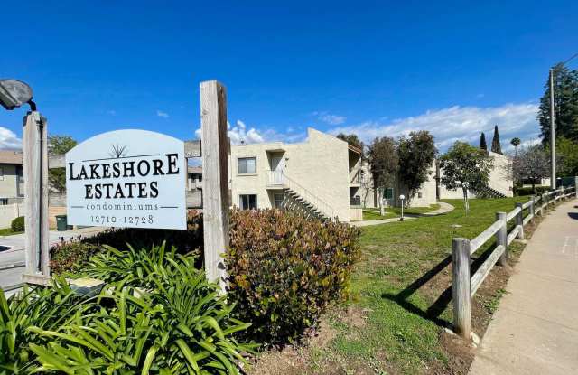 Gorgeous 1 Bedroom 1 Bathroom Condo with Large Garage! - 12716 Lakeshore Drive, Lakeside, CA 92040