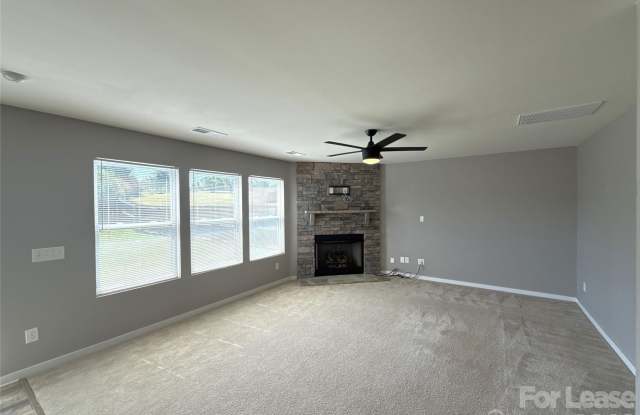 4620 Gibbons Link Road Gallery 4