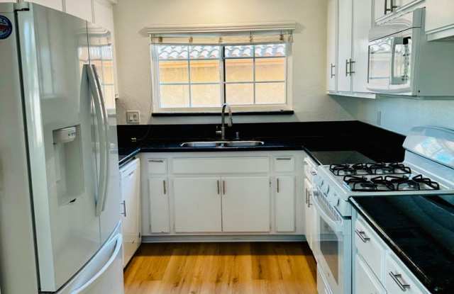 Remodelled 2 Bed 2 Bath For Rent at Signal Hill photos photos