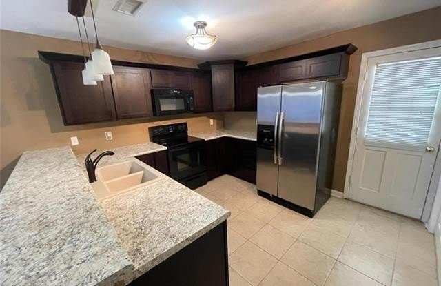 14570 HONEYSUCKLE Drive Gallery 4