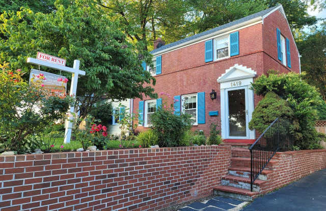 1419 N LONGFELLOW Street photos photos