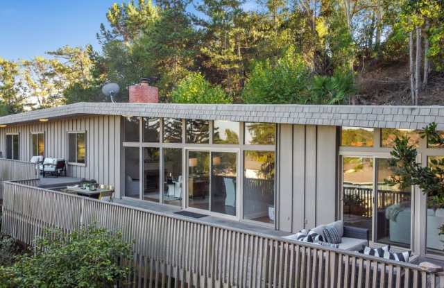 1565 Lakeview DR Gallery 3