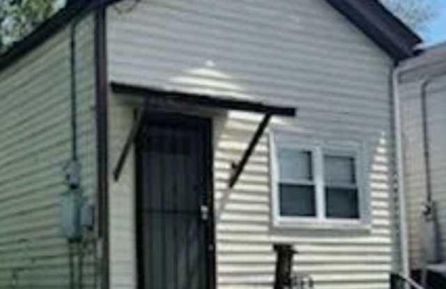Adorable 2BR/1BA house**June 2025 Special! Half price deposit with qualifying application and lease signed by June 20, 2025** photos photos